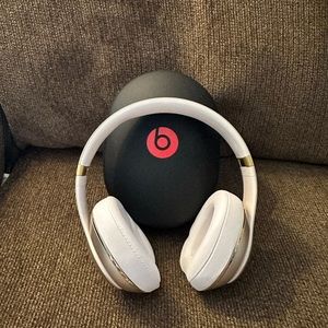 Beats Studio Headphones- Gold Edition